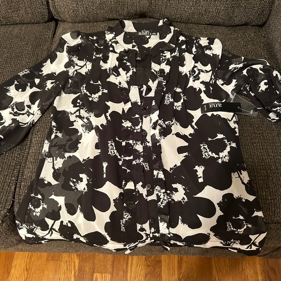 a.n.a Black and White Floral Blouse - Picture 2 of 3
